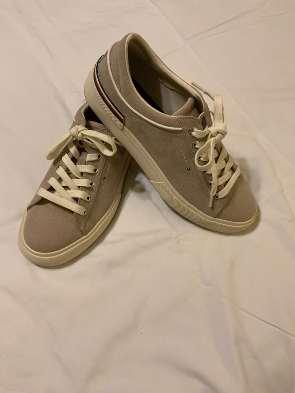 Tommy Hilfiger Casual Women's Beige Fabric Lace-Up Sneakers Size 9